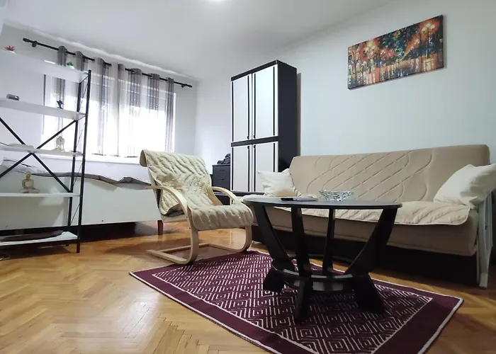 Iris Apartment - Modern & Cozy